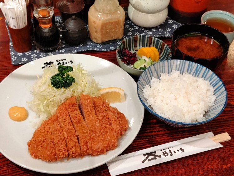 とんかつ やまいち（とんかつ やまいち）