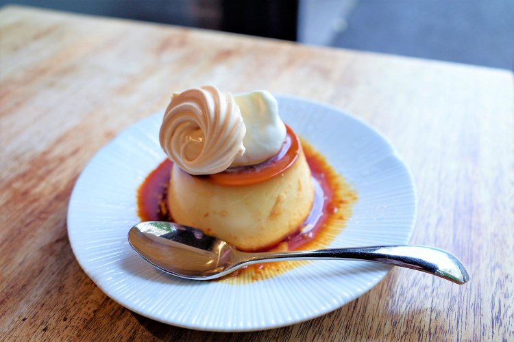 手作りのプリン600円。