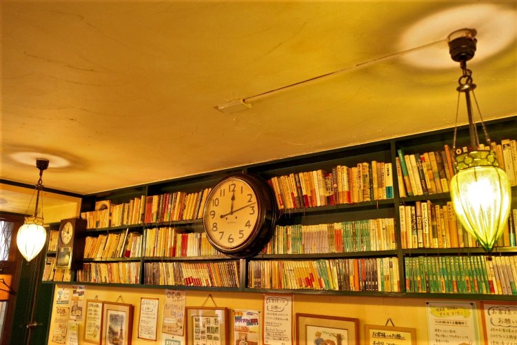 ペンダントライトの灯りに癒やされる。