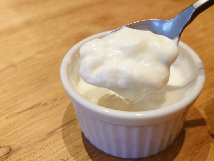 洋風な味わいの杏仁豆腐。トロっと口の中でとろける。