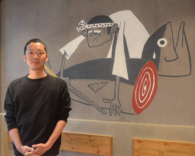 お話を伺ったのは店長の平島瑠尉さん。このお店には欠かせないマグロのエキスパートでもある。