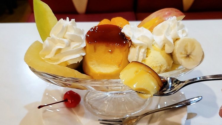 汐留・竹芝エリア絶品スイーツ4選！ レトロ喫茶からホテルスイーツまで ～黒猫スイーツ散歩 汐留・竹芝編まとめ～