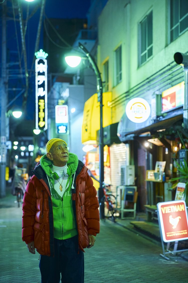 「ピンク街の名残りとおしゃれな飲食店が混在するヨドバシ裏。今後の変化が楽しみ！」。