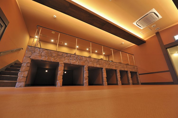 プライベート空間で岩盤浴が楽しめる静話蜂巣洞（せいわはちのすどう）。