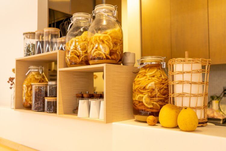 愛媛の弓削瓢柑（ゆげひょうかん）で作る自家製シロップはソーダに。