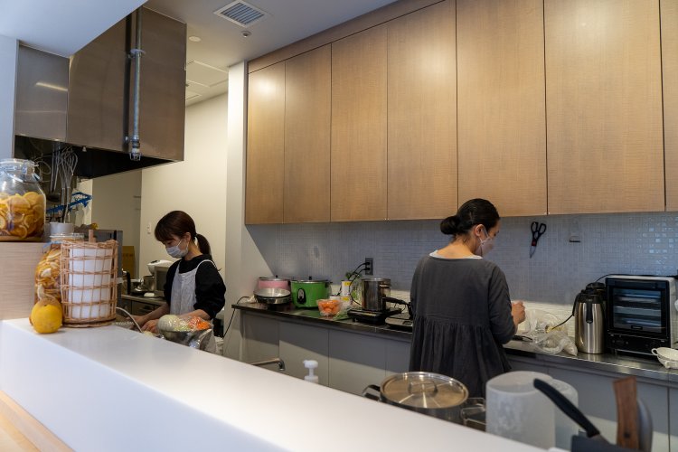 ビスケットが焼ける匂いが漂うときも。