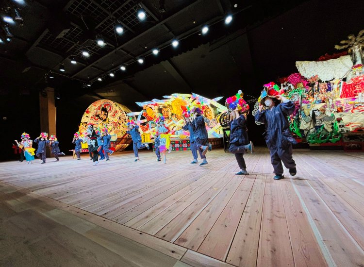 観客の一部も加わって一緒に「ラッセラー！」をやるというくだりも。