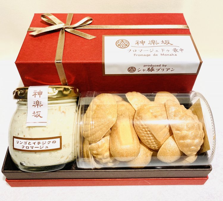 フロマージュドゥ最中（箱なし）1200円、（箱あり）1800円。