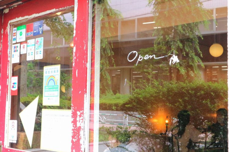 ザリガニカフェ