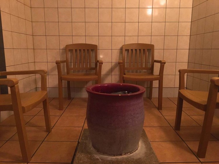 蒸気塩サウナや遠赤外線サウナ、外気浴で「ととのう」こと間違いなし。