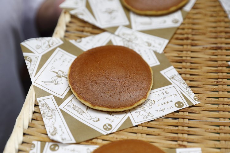 『千成もなか本舗』大塚店で焼き立ての和風パンケーキを試食！