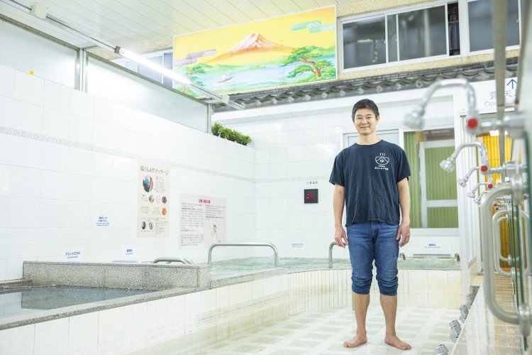 「念願のペンキ絵も掲げるようになりました」と、3代目。