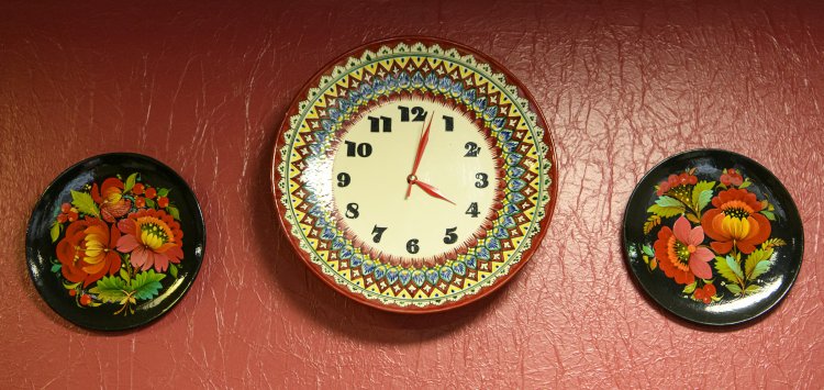 ウズベク特産タイルがモチーフ？