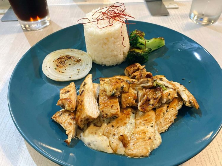 鶏胸肉のグリル