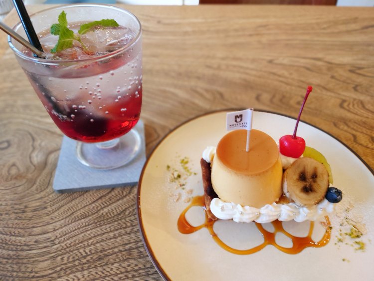 手作りのスイーツやドリンクは季節ごとに変わり、いつ来ても新鮮なわくわくドキドキがある。