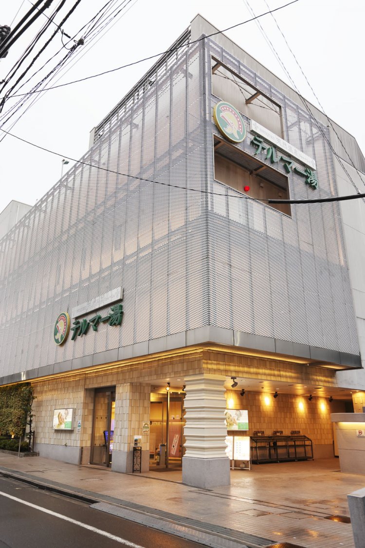 歌舞伎町にありながら旅気分になれる。