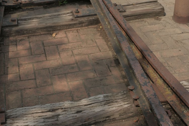 説明版によるとこの枕木も当時のままだという。