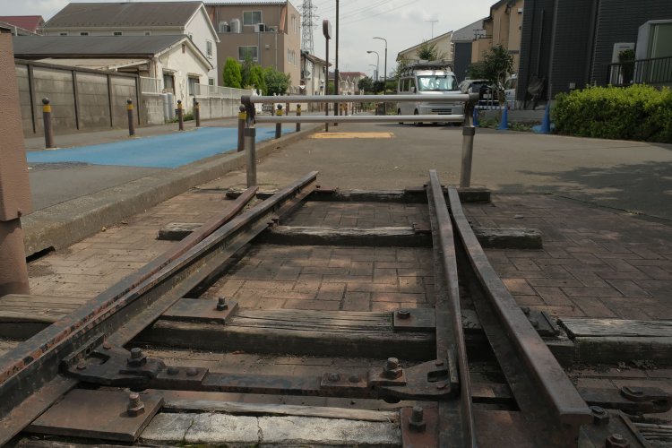 ポイントは完全な姿ではないが分岐部分が残されている。