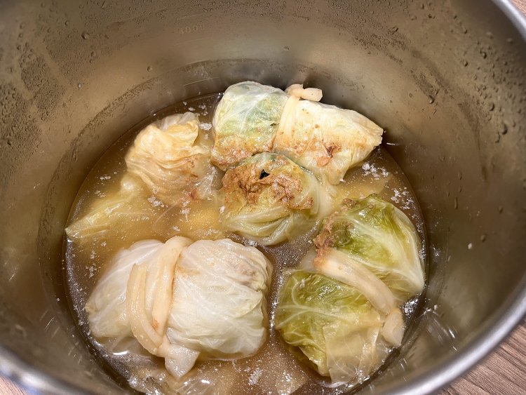 手間がかかるので、１日に10～15食しか作れない。「うちは寿司屋だったからね、かんぴょうで結ぶんですよ」と健一郎さん。