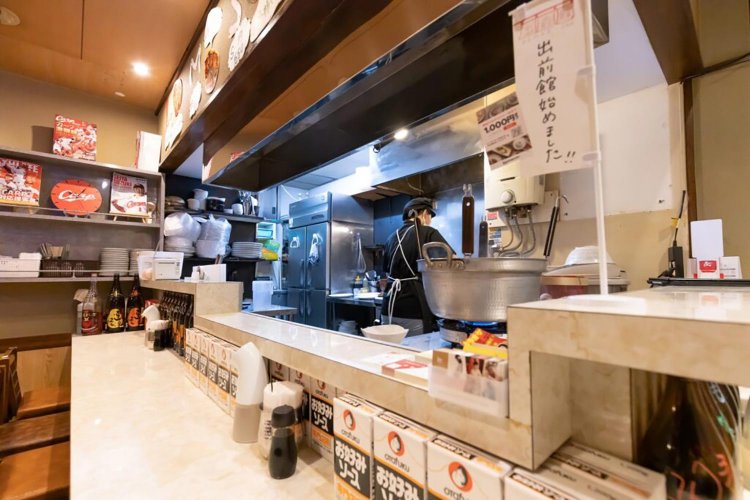 リニューアル前のキッチンとカウンター