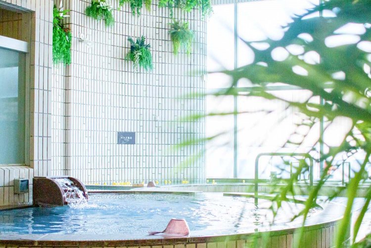 替わり湯は、季節に合わせた香りと効能を楽しむことができる。