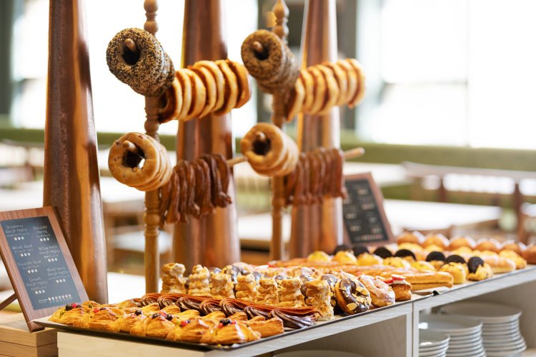 小ぶりでかわいいサイズのパンはいくつでも食べられる。