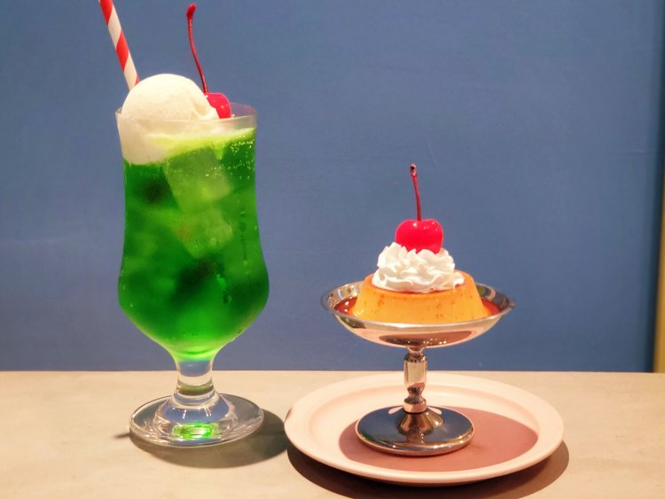 クリームソーダ 690円。蘭王プリン 550円。