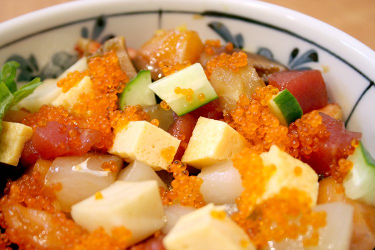 色鮮やかな盛り付け。まさに海の宝石箱や！