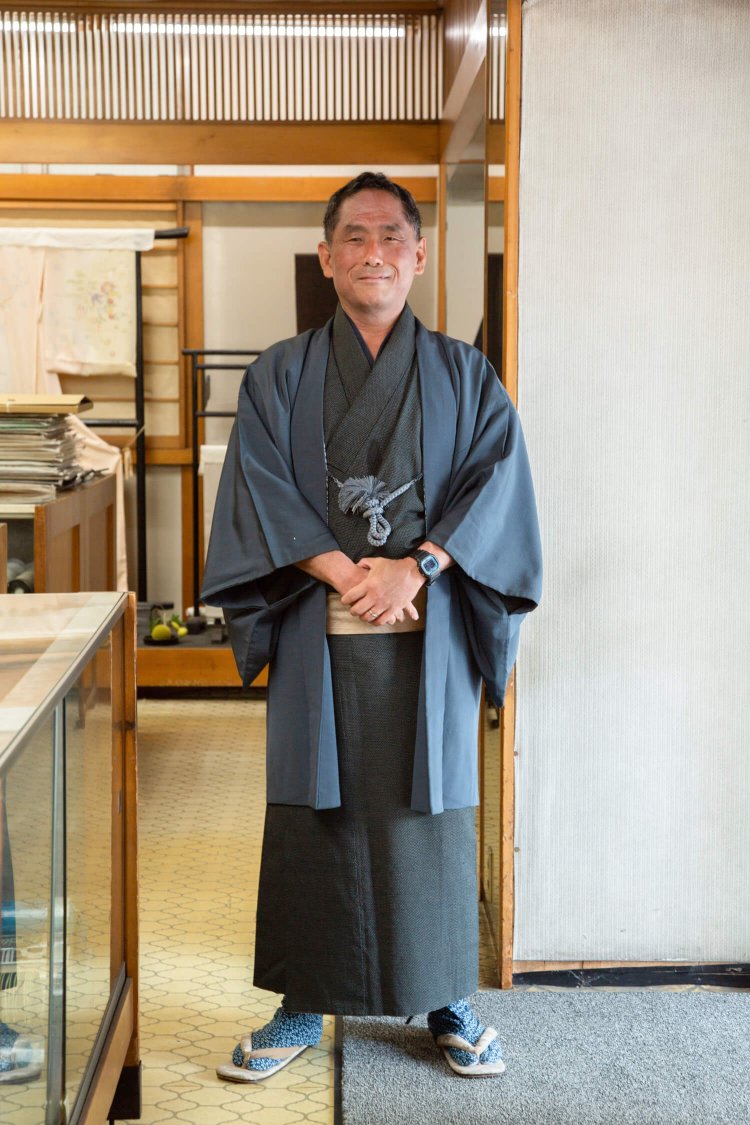 『尾張屋呉服店』大橋登さん。