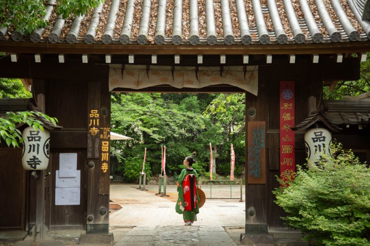南品川宿の品川寺（ほんせんじ）は、観音様を祀る品川区最古の寺と伝わる。