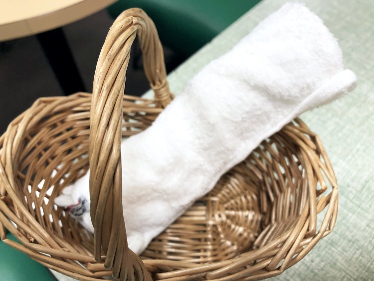 今治産のおしぼり。2年ごとにすべて交換するとのこと。