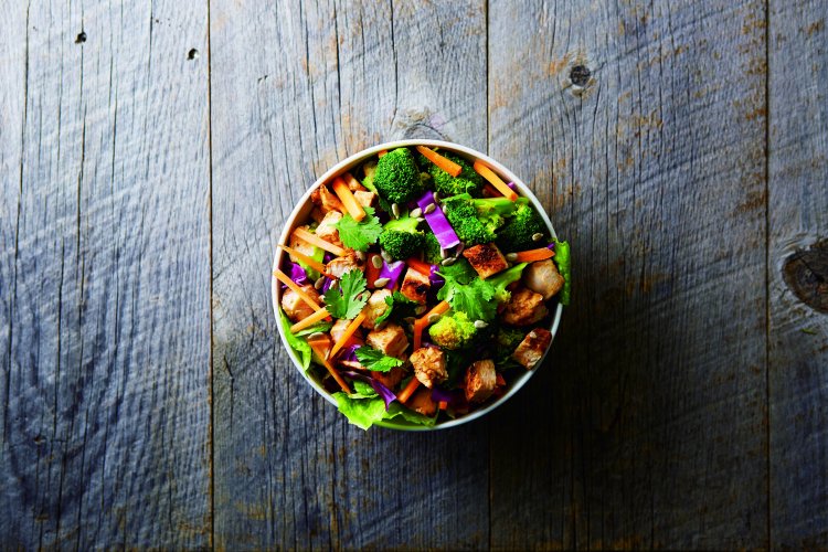 パクチーがアクセントのスパイシー・バイマイ1348円。