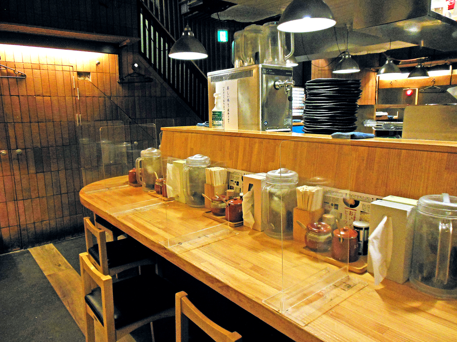 つけ麺屋 やすべえ 秋葉原店』のつけ麺は、おいしい麺と自家製の味に