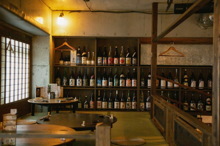 ちゃぶ台や堀りごたつ式の座敷もあり、ちょっとした宴会にも便利。