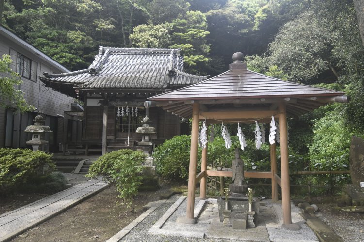 若狭局を祀る蛇苦止堂にも足を延ばしたい。