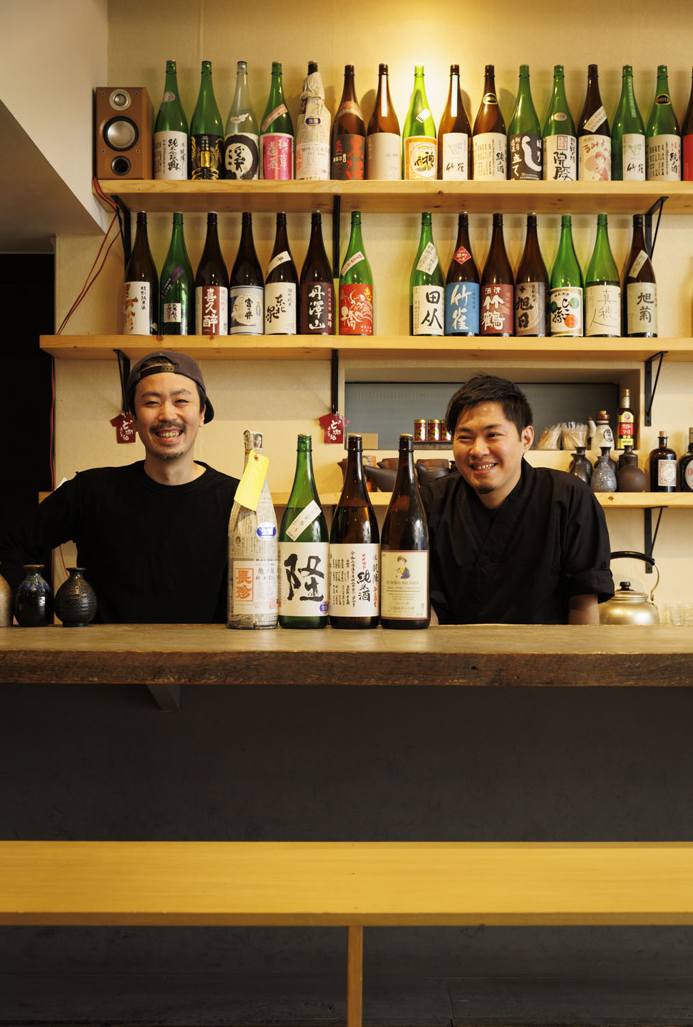 児玉さん（右）とスタッフの重田さん。「和にとらわれずアレンジが効いた料理が売りです」。