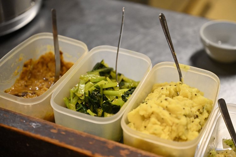 付け合せもスタッフが手作り。