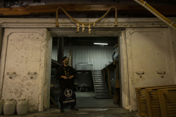 明治30年（1897）築の蔵だが、柱だけ江戸時代のものを残す。