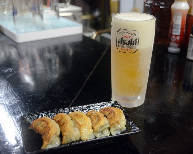 「餃子にはやっぱりビール！」という方に合わせてビールも用意されている。