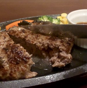 宮崎亭ハンバーグ肉汁