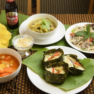 難民が定着した街に若い技能実習生が混じり合うカンボジア料理屋『バイ・クメール』