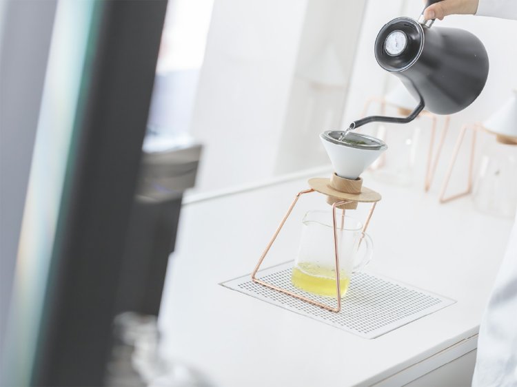 商品ラインナップや内装をプロデュースしたのは、ドリップ日本茶専門店「東京茶寮」を運営する「LUCY ALTER DESIGN」（画像提供：MARUZEN Tea Roastery）