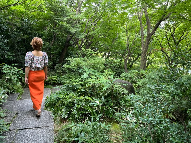 まさに別世界の毛利庭園。深呼吸したくなります。