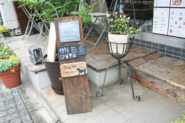 お店はワンちゃんと一緒でも利用できる。