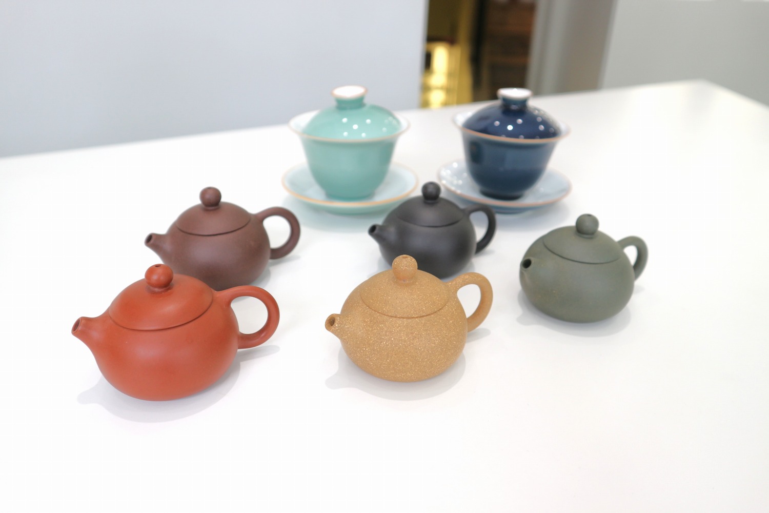 店内には中国茶をより本格的に楽しめる茶器も勢揃い。