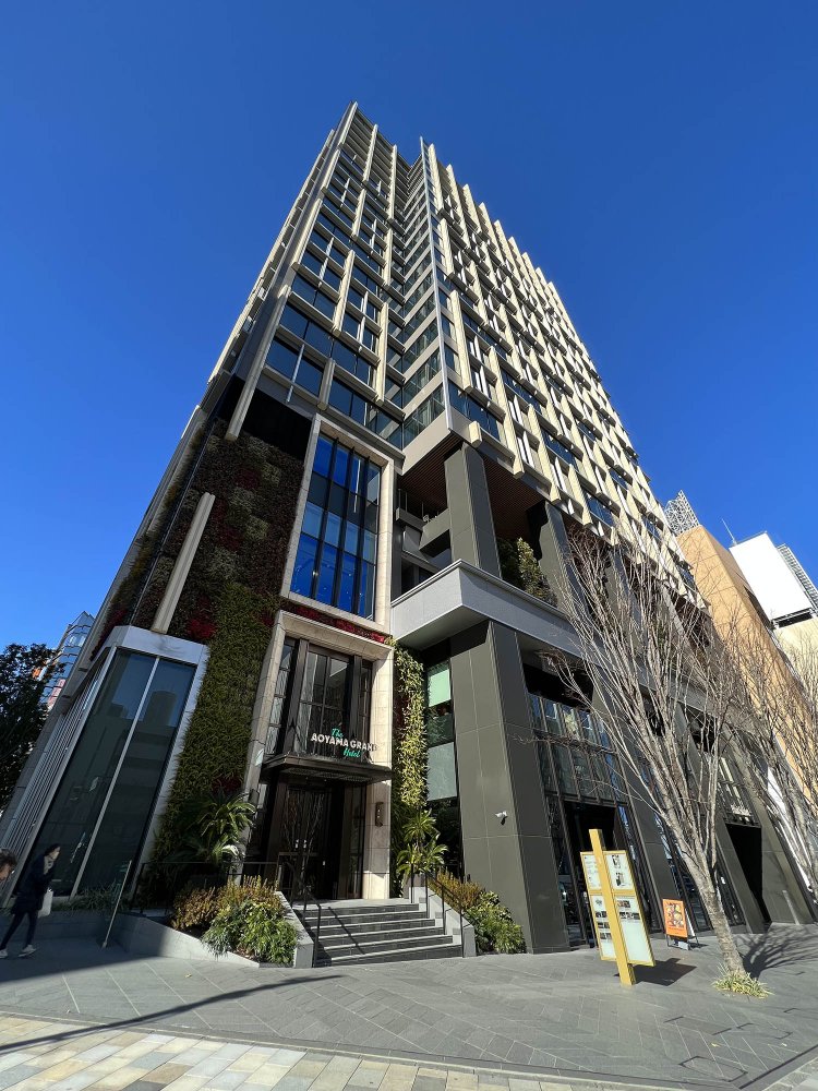 青山の「でかいビル」といえば、いまはARGYLE AOYAMAだろうか。それ以前もここにあった青山ベルコモンズも、80年代頃は青山通りのランドマーク的存在だった。