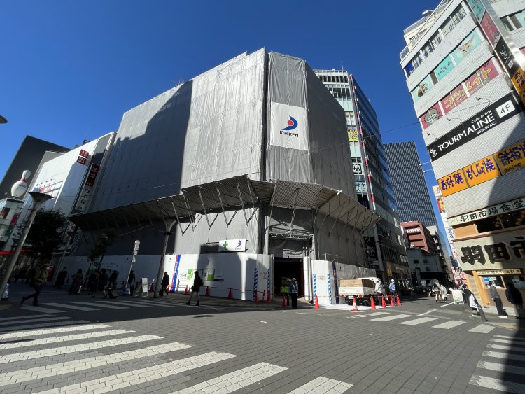 2021年に閉館した「セガ池袋GiGO」跡。4月には新たな商業ビルが開業し、若者が集うサンシャイン60通りもこの数年でずいぶん変貌を遂げた。