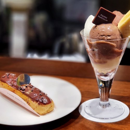 ベルギー王室御用達! 本気のチョコレートパフェとエクレアに悶絶『ピエール マルコリーニ 銀座本店』 ~黒猫スイーツ散歩 ...