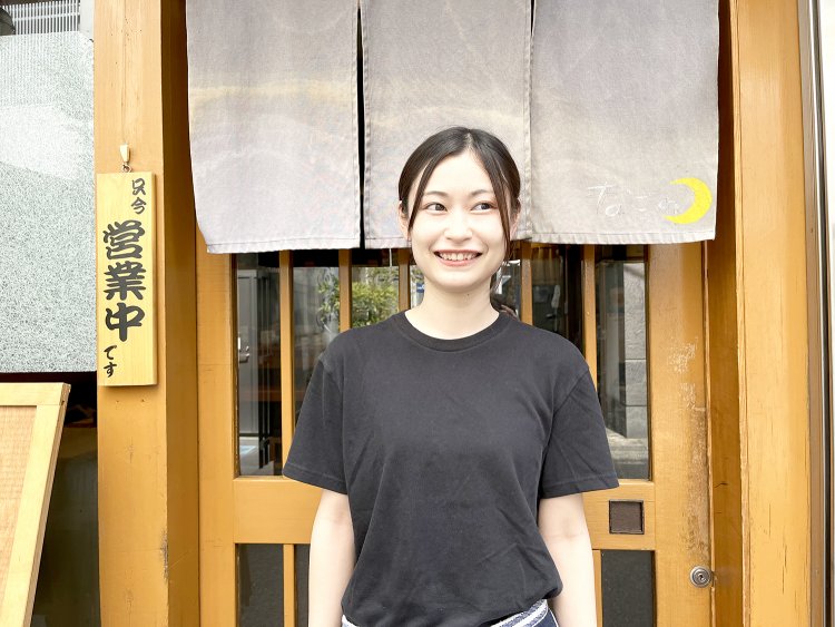 笑顔がステキなアルバイトのはるちゃん。