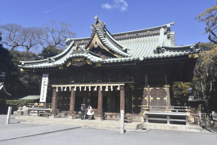 伊豆国一宮にふさわしい三嶋大社拝殿。